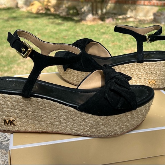 MICHAEL- Michael Kors Mid Wedges - women’s size 5.5 - Picture 14 of 15
